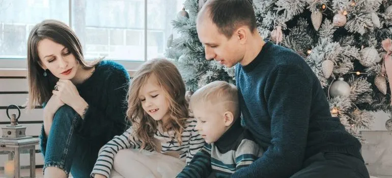Long distance movers Seattle can help you relocate with your family