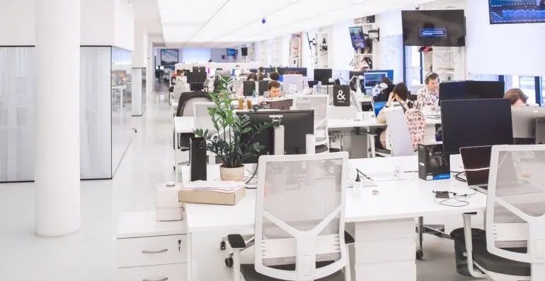 Packing an entire office floor requires coordination.