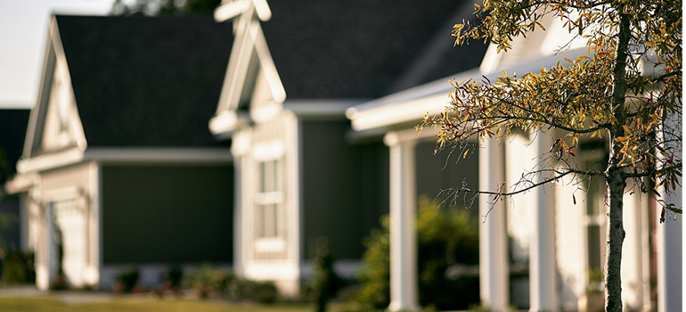 A quiet looking suburb neighborhood