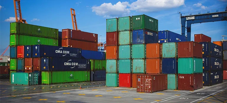 Containers for shipping goods