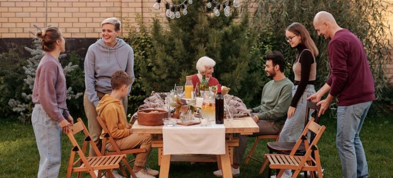 Family talking about the vital steps for a less stressful move