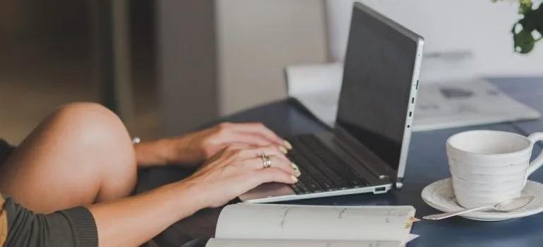 woman researching living in Bainbridge Island
