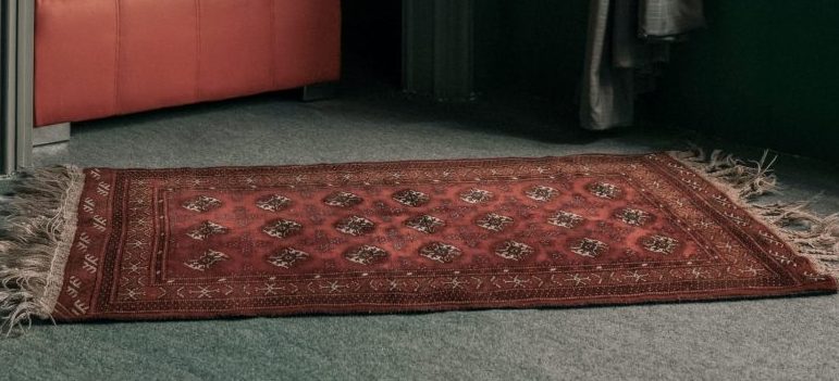 a beautiful red rug