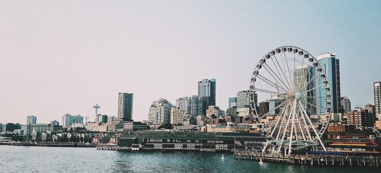 Moving from Yakima to Seattle will enable you to enjoy The Seattle Great Wheel