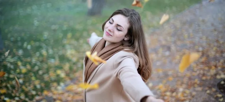 woman enjoying fresh air in one of the healthiest places to live in Seattle Metro Area
